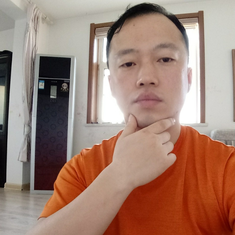 爱热闹的人的第一张照片--惠州相亲服务中心