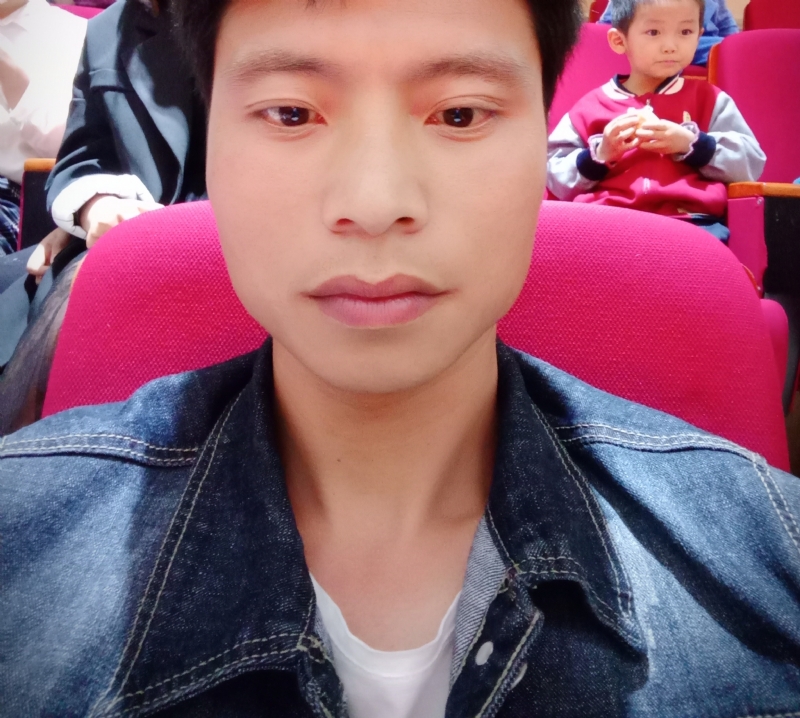 奋斗青年的第一张照片--惠州相亲服务中心