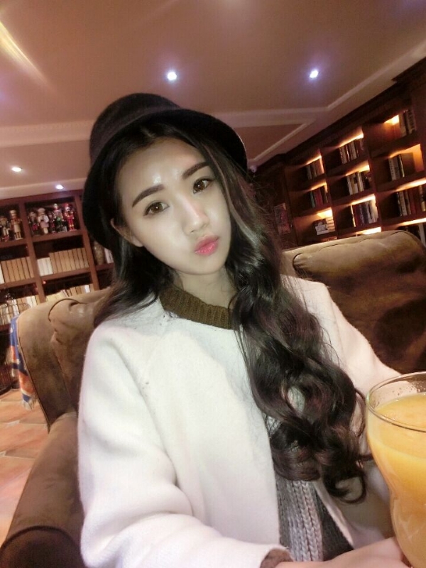 气质小妹的第三张照片--惠州相亲服务中心