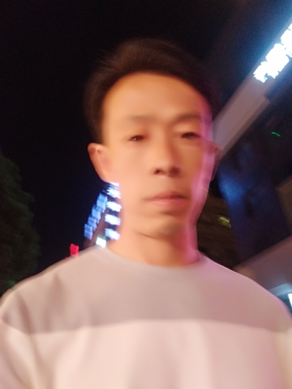 找个人来爱的第一张照片--惠州相亲服务中心