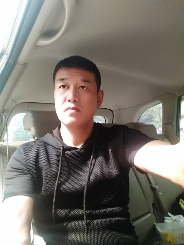 深爱的疯子的第一张照片--惠州相亲服务中心