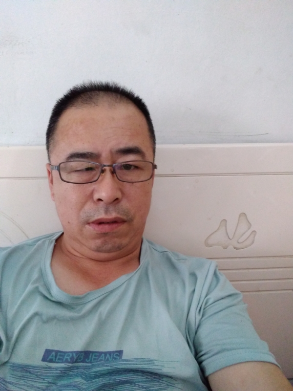 大叔的第一张照片--惠州相亲服务中心