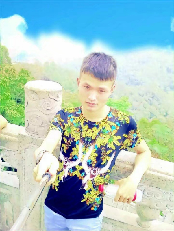 孤独王者元首的第一张照片--惠州相亲服务中心