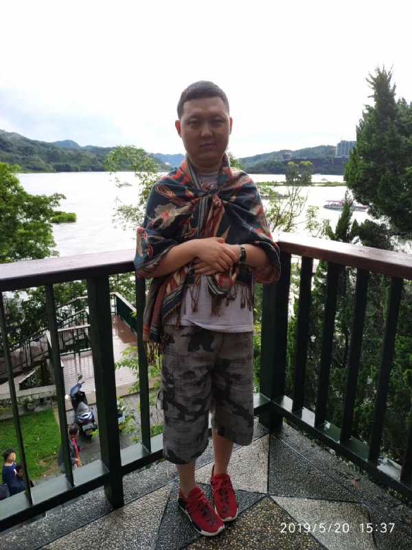 爱情里的俩个人的第一张照片--惠州相亲服务中心