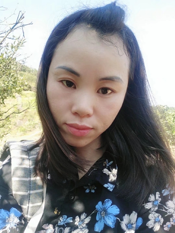 英英的第一张照片--惠州相亲服务中心