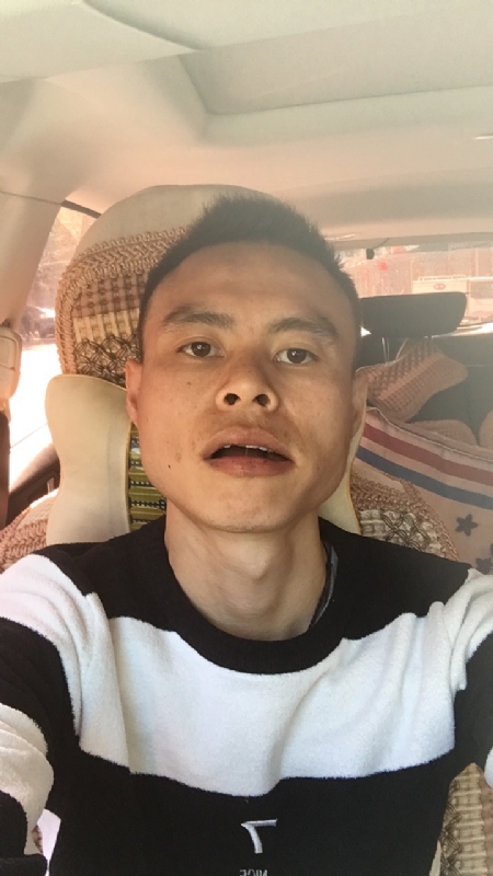 小何的第一张照片--惠州相亲服务中心