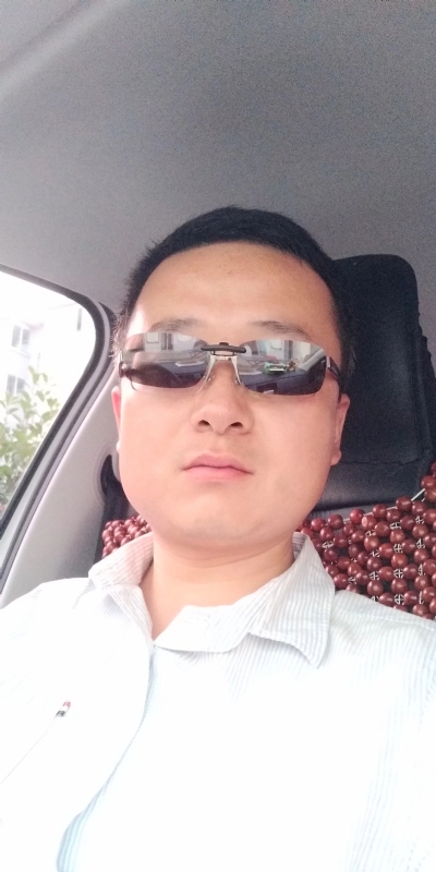 痛苦的单身狗的第一张照片--惠州相亲服务中心