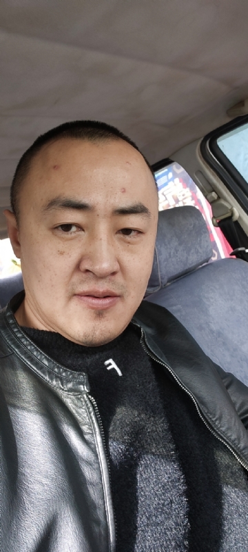 精神九哥的第一张照片--惠州相亲服务中心