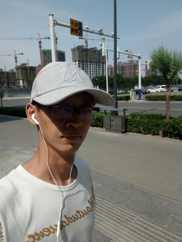 挥一挥手什么都没有的第一张照片--惠州相亲服务中心