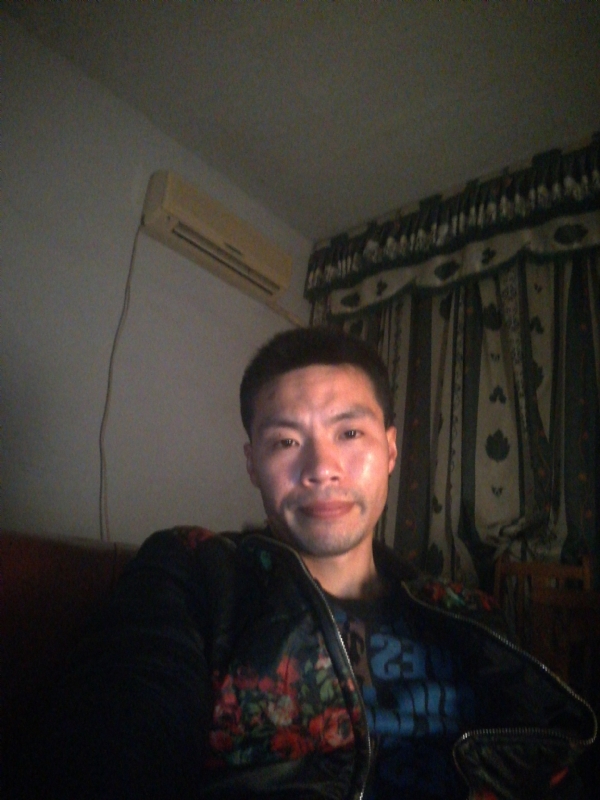 性情男儿的第一张照片--惠州相亲服务中心