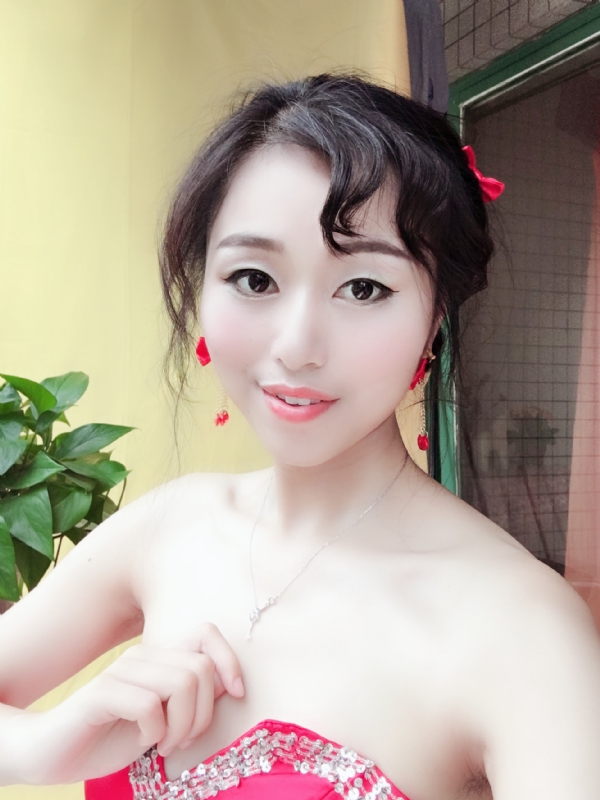 薇薇的第一张照片--惠州相亲服务中心