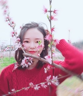 小桌子的第一张照片--惠州相亲服务中心