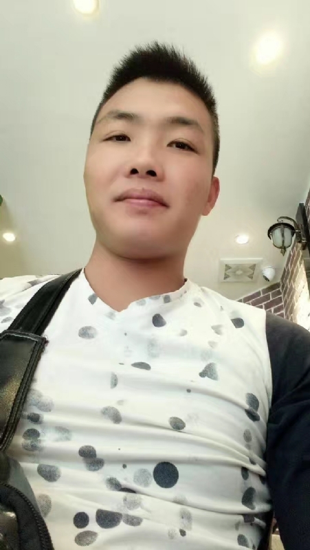 吃生蚝的小乖乖的第一张照片--惠州相亲服务中心