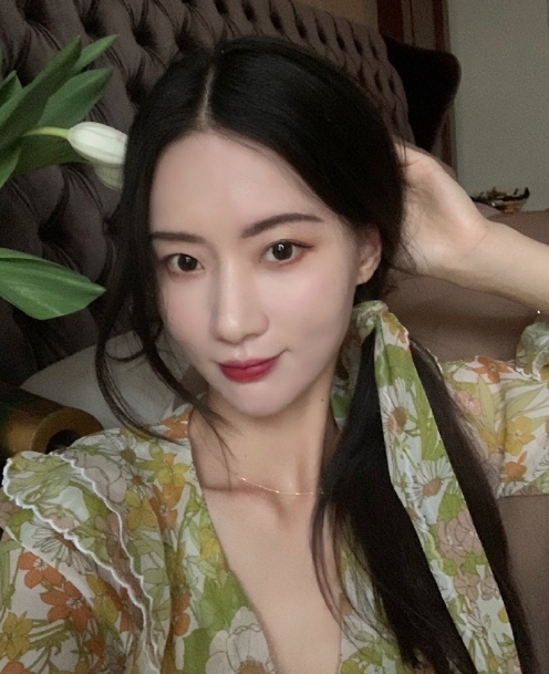 倾城的第一张照片--惠州相亲服务中心