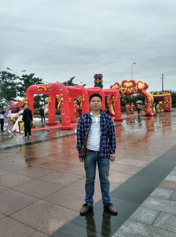 在奋斗的第三张照片--惠州相亲服务中心