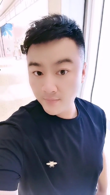 微风徐徐的第一张照片--惠州相亲服务中心