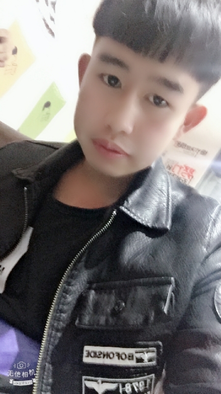 军绿色的第一张照片--惠州相亲服务中心