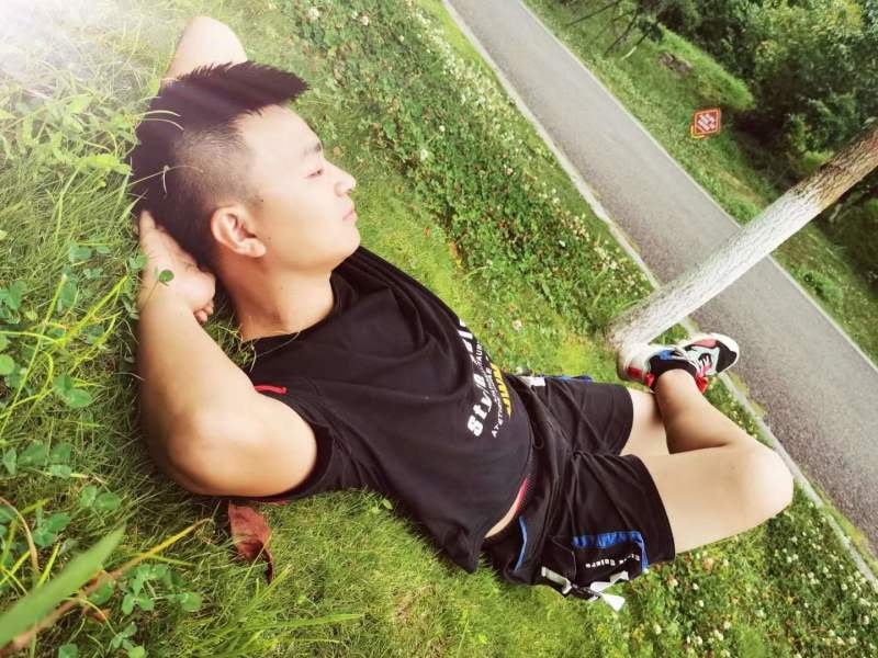 危笑的第一张照片--惠州相亲服务中心