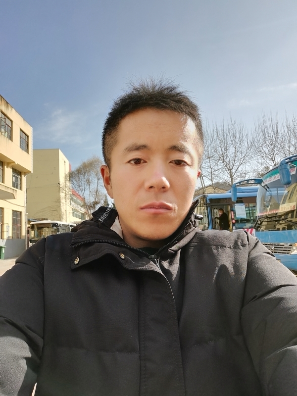 孤独的云的第一张照片--惠州相亲服务中心