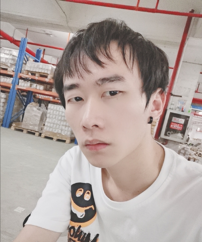巷子里的猫的第一张照片--惠州相亲服务中心