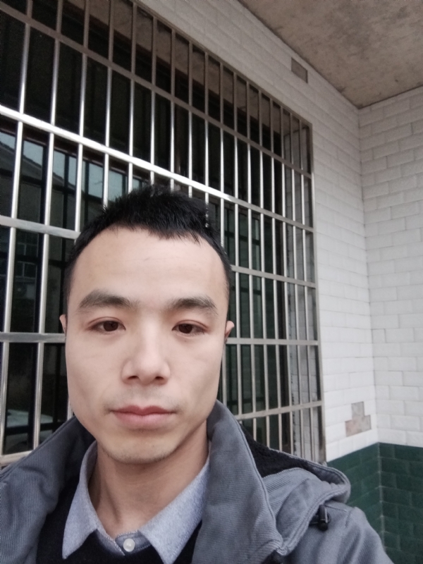 笑得那么开心的第三张照片--惠州相亲服务中心