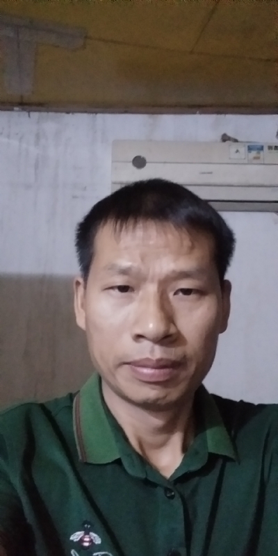 执着跋涉的第二张照片--惠州相亲服务中心