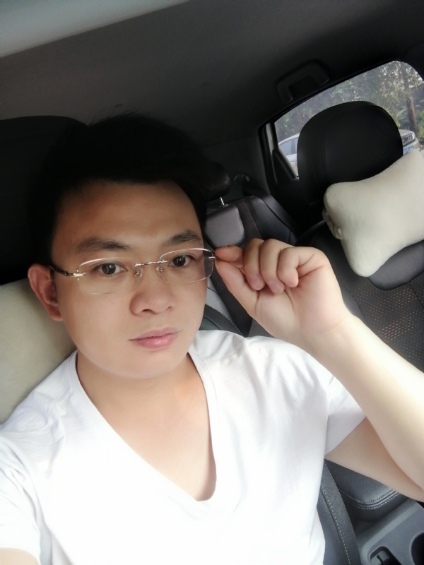 幸福的拥抱的第二张照片--惠州相亲服务中心