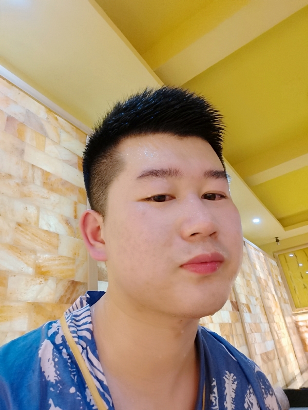 六月与阿十二的第一张照片--惠州相亲服务中心
