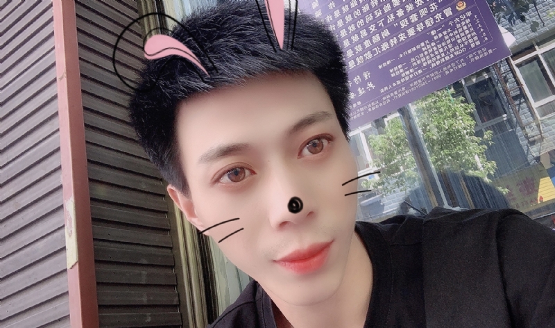 酒伴你的第一张照片--惠州相亲服务中心