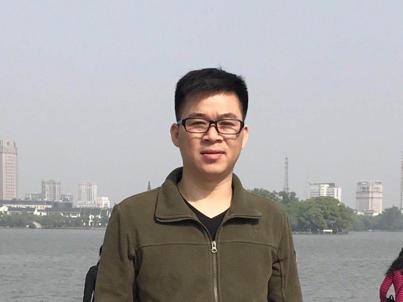 孔雀鱼的第一张照片--惠州相亲服务中心