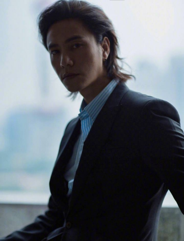 李嘉廷的第三张照片--惠州相亲服务中心