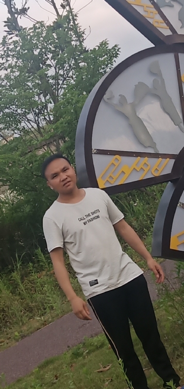 愉快的阳光的第一张照片--惠州相亲服务中心