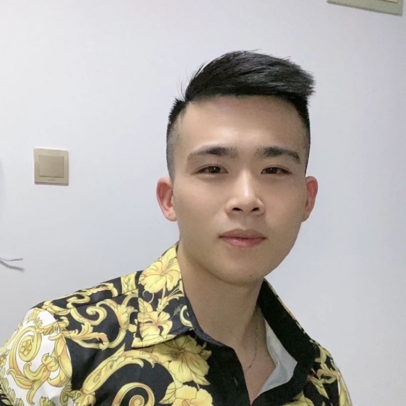 迷彩冲锋衣的第一张照片--惠州相亲服务中心