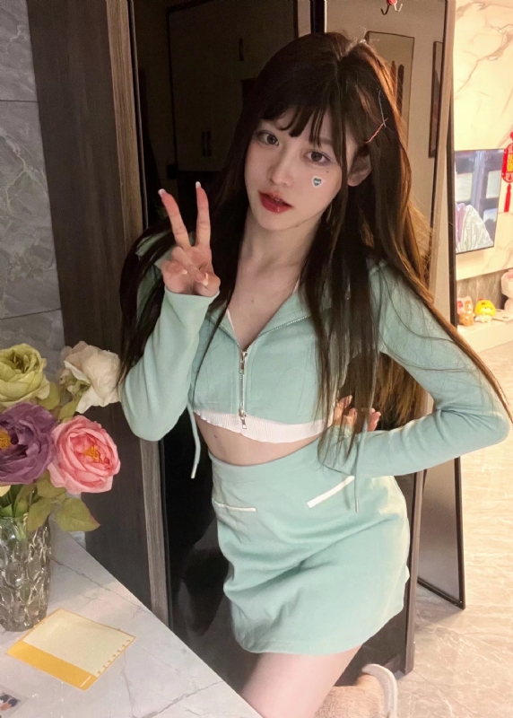 丹Dan的第一张照片--惠州相亲服务中心