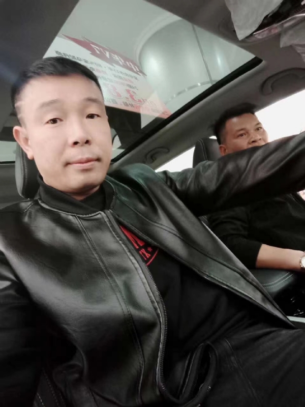 醉红尘的第一张照片--惠州相亲服务中心