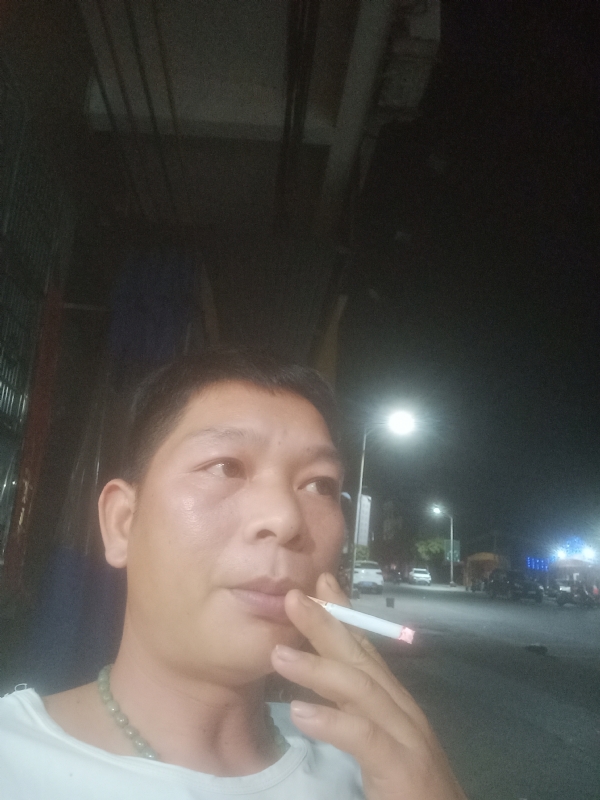 善解人意的第一张照片--惠州相亲服务中心
