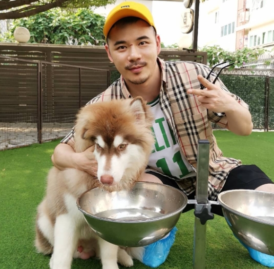 坚持的第一张照片--惠州相亲服务中心