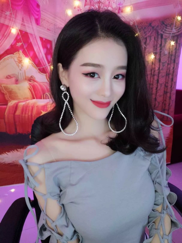 Cici的第三张照片--惠州相亲服务中心