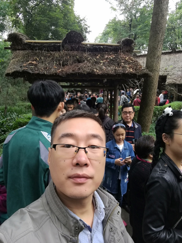 撑起一片天的第一张照片--惠州相亲服务中心
