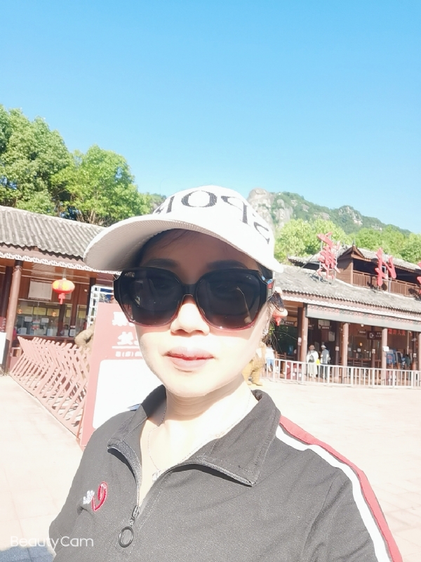 山百合的第一张照片--惠州相亲服务中心