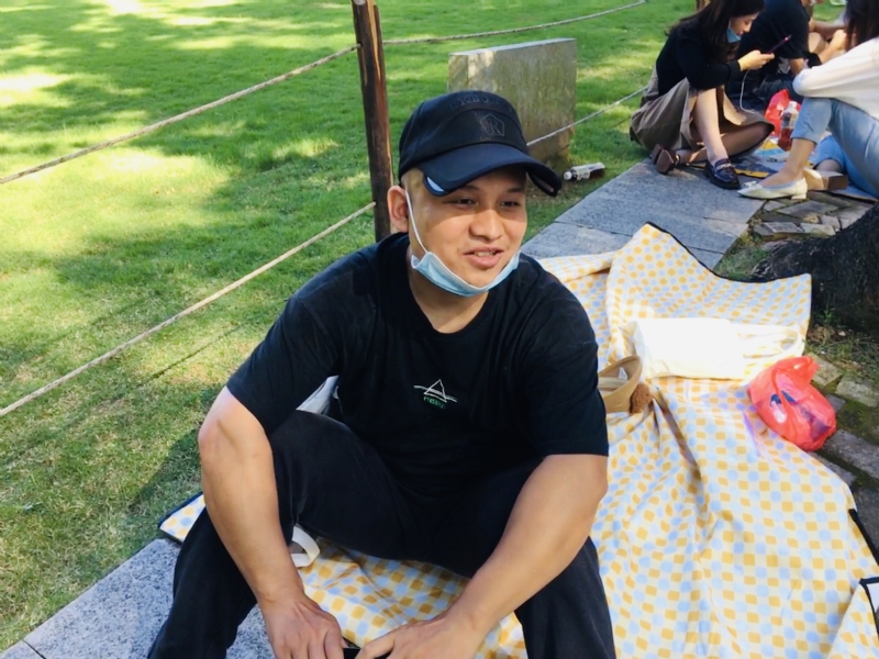 好大一颗石头的第一张照片--惠州相亲服务中心