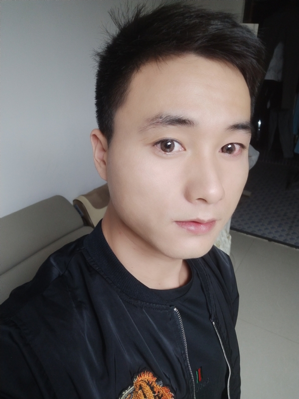 何凡的第三张照片--惠州相亲服务中心