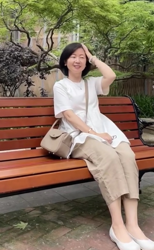 千年老母猪的第五张照片--惠州相亲服务中心