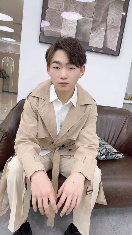 啊哲的第一张照片--惠州相亲服务中心