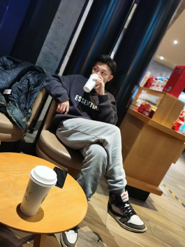 LAZY的第一张照片--惠州相亲服务中心