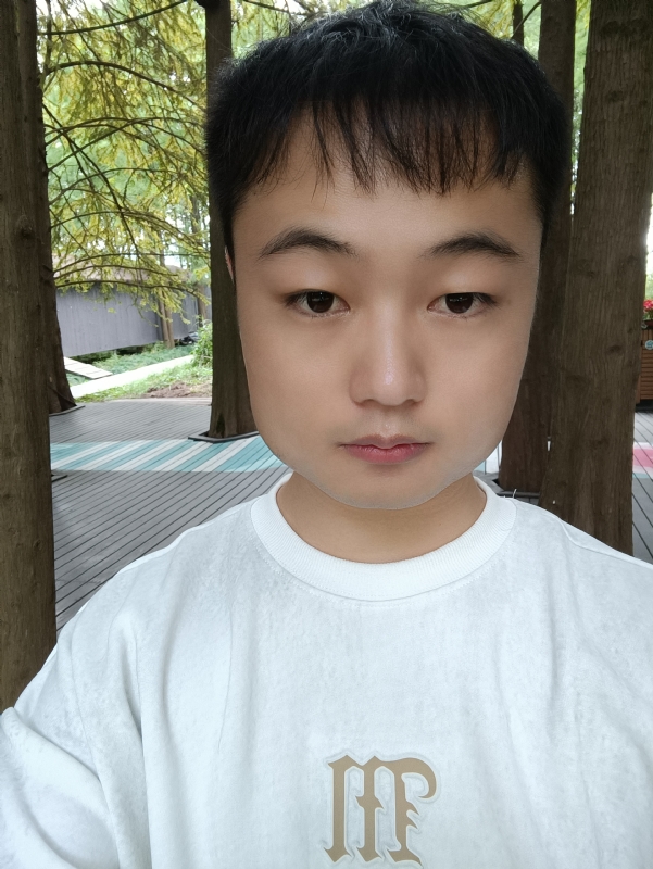 故人似的第一张照片--惠州相亲服务中心