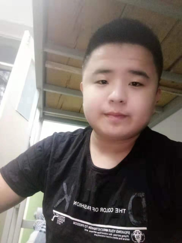 打小就爱淘气的第一张照片--惠州相亲服务中心