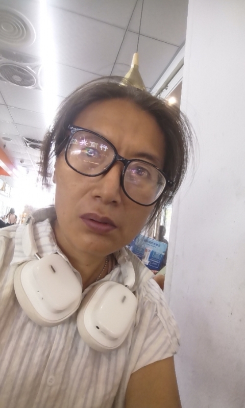 冬天的蔷薇的第三张照片--惠州相亲服务中心