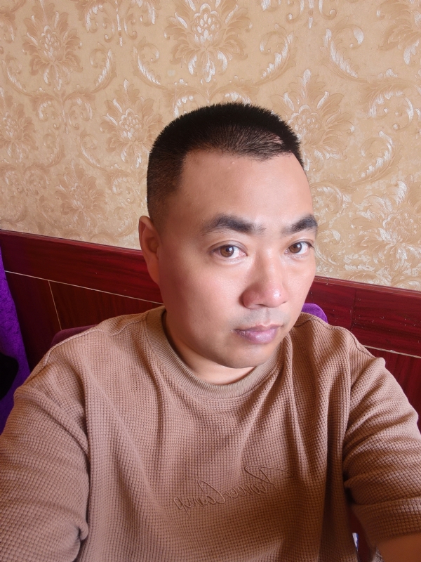 擦亮眼睛向前看的第一张照片--惠州相亲服务中心