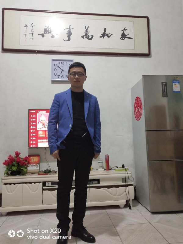 孤独的狼的第一张照片--惠州相亲服务中心